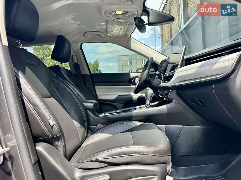 Внедорожник / Кроссовер Jeep Compass 2022 в Киеве
