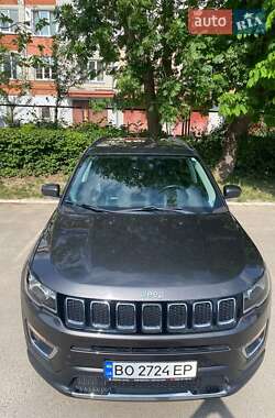 Внедорожник / Кроссовер Jeep Compass 2018 в 