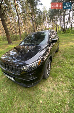 Внедорожник / Кроссовер Jeep Compass 2022 в 