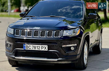 Внедорожник / Кроссовер Jeep Compass 2018 в 