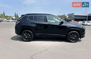 Внедорожник / Кроссовер Jeep Compass 2022 в 