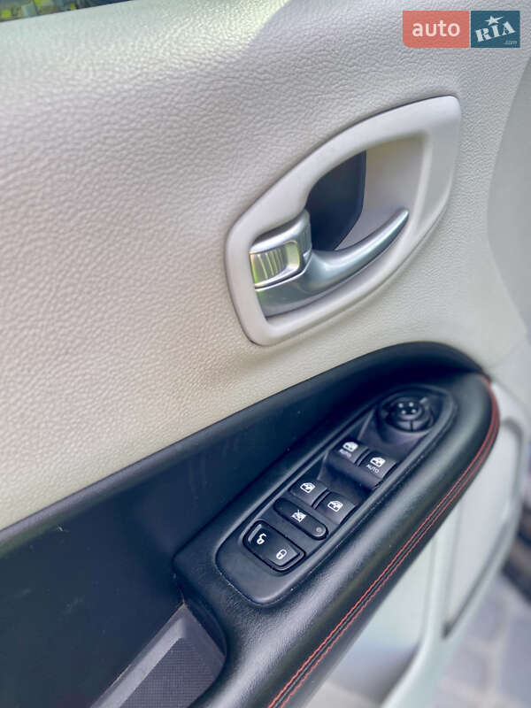Внедорожник / Кроссовер Jeep Compass 2018 в Львове