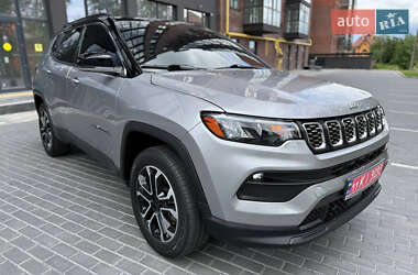 Внедорожник / Кроссовер Jeep Compass 2022 в 