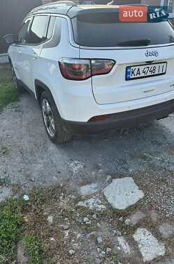 Внедорожник / Кроссовер Jeep Compass 2018 в 