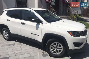 Внедорожник / Кроссовер Jeep Compass 2019 в 
