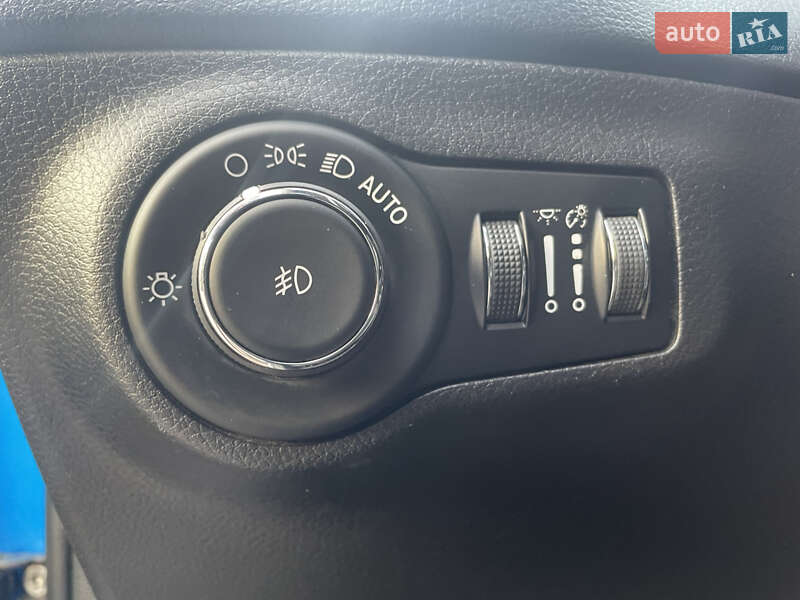 Внедорожник / Кроссовер Jeep Compass 2019 в Киеве