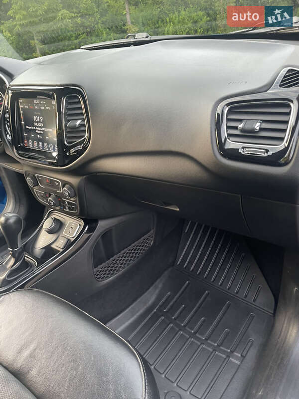 Внедорожник / Кроссовер Jeep Compass 2019 в Киеве