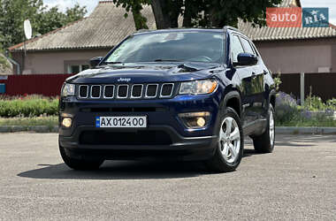 Внедорожник / Кроссовер Jeep Compass 2018 в 