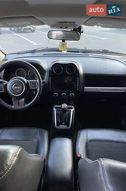 Позашляховик / Кросовер Jeep Compass 2014 в 