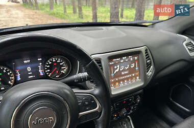 Внедорожник / Кроссовер Jeep Compass 2020 в 