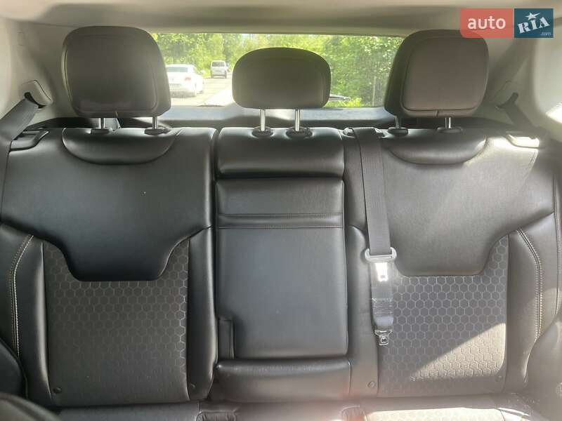 Внедорожник / Кроссовер Jeep Compass 2017 в Киеве