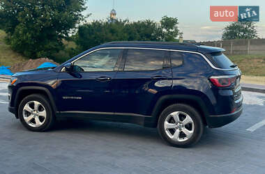 Внедорожник / Кроссовер Jeep Compass 2017 в 
