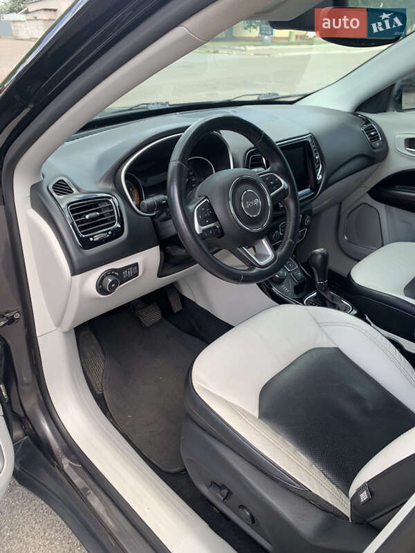 Внедорожник / Кроссовер Jeep Compass 2017 в Березане