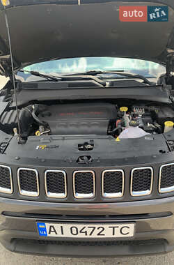 Внедорожник / Кроссовер Jeep Compass 2017 в 