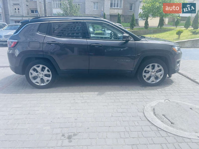 Внедорожник / Кроссовер Jeep Compass 2020 в Новояворовске