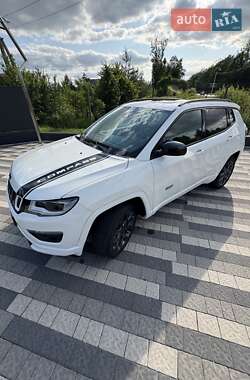 Внедорожник / Кроссовер Jeep Compass 2020 в 