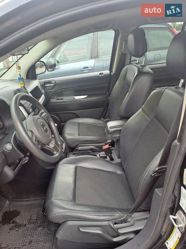Внедорожник / Кроссовер Jeep Compass 2014 в Киеве