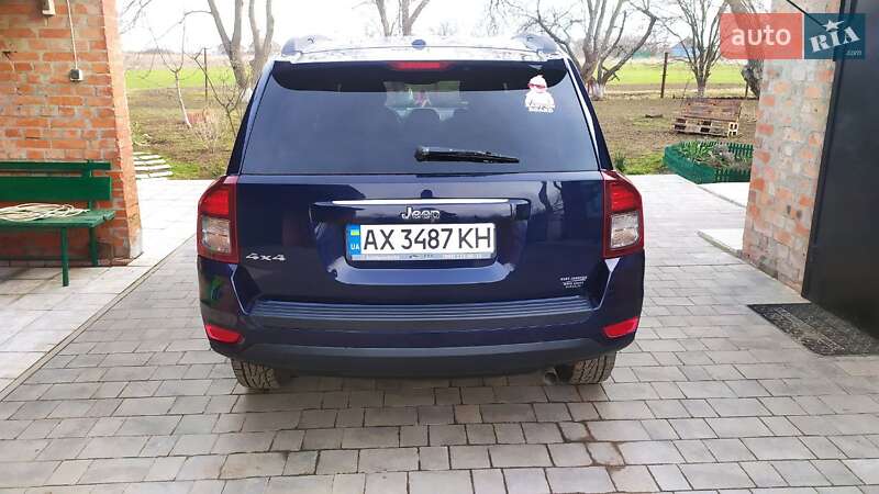 Внедорожник / Кроссовер Jeep Compass 2015 в Валках