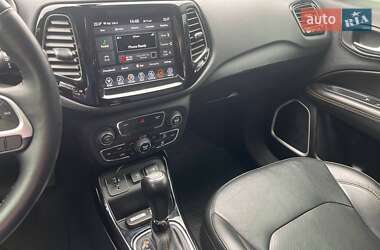 Внедорожник / Кроссовер Jeep Compass 2018 в 