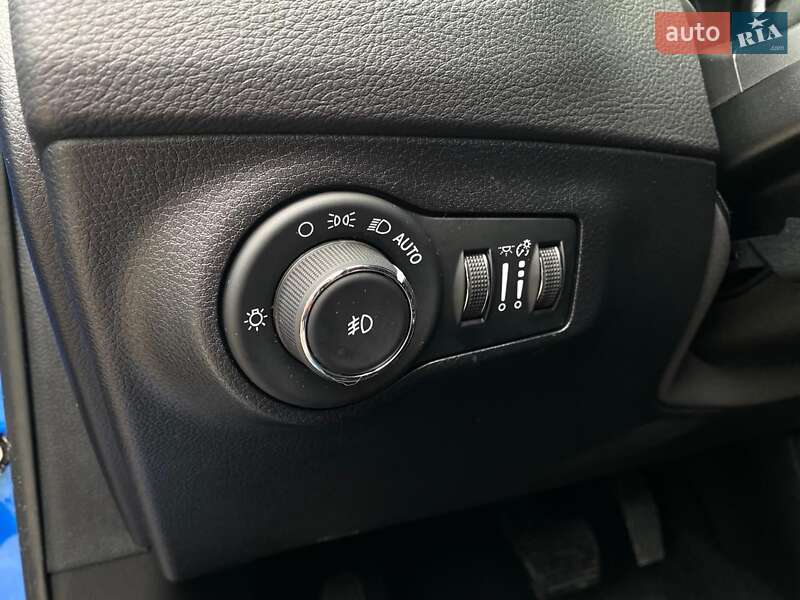 Внедорожник / Кроссовер Jeep Compass 2018 в Киеве