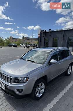 Позашляховик / Кросовер Jeep Compass 2014 в 