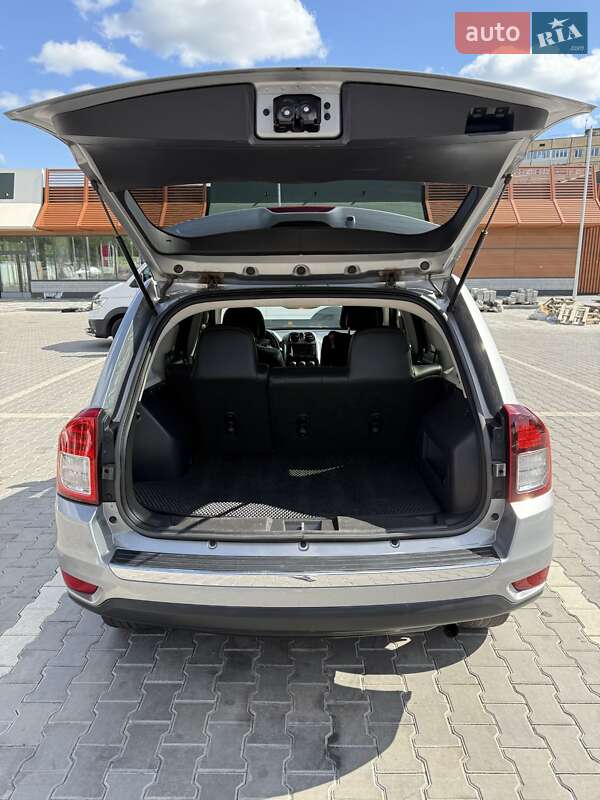 Внедорожник / Кроссовер Jeep Compass 2014 в Кривом Роге