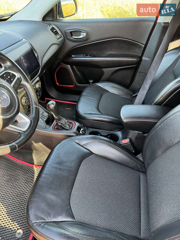 Внедорожник / Кроссовер Jeep Compass 2017 в Смеле