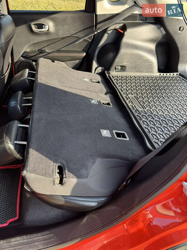 Внедорожник / Кроссовер Jeep Compass 2017 в Смеле