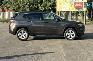 Внедорожник / Кроссовер Jeep Compass 2019 в 