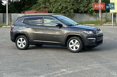 Внедорожник / Кроссовер Jeep Compass 2019 в 