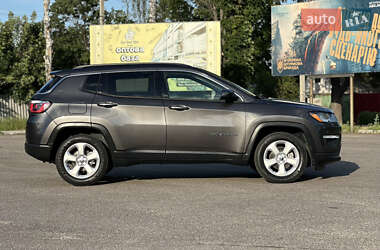 Внедорожник / Кроссовер Jeep Compass 2019 в 