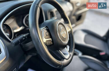 Внедорожник / Кроссовер Jeep Compass 2019 в 