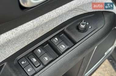 Внедорожник / Кроссовер Jeep Compass 2022 в 