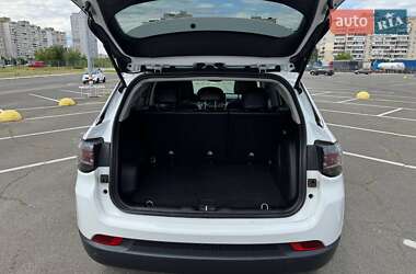 Внедорожник / Кроссовер Jeep Compass 2022 в 