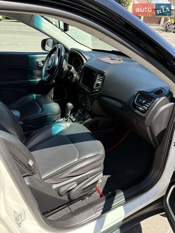 Внедорожник / Кроссовер Jeep Compass 2020 в Ужгороде