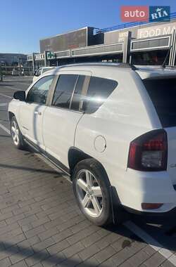 Внедорожник / Кроссовер Jeep Compass 2011 в 
