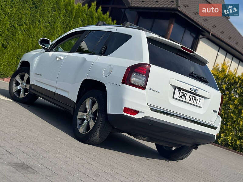Внедорожник / Кроссовер Jeep Compass 2015 в Стрые