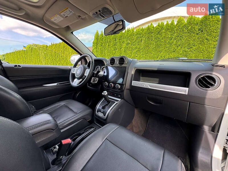Внедорожник / Кроссовер Jeep Compass 2015 в Стрые