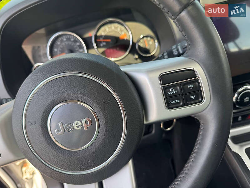 Внедорожник / Кроссовер Jeep Compass 2015 в Стрые