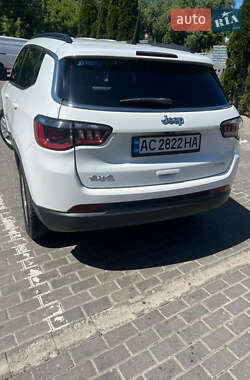 Внедорожник / Кроссовер Jeep Compass 2022 в 