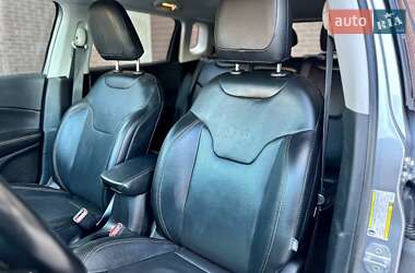 Внедорожник / Кроссовер Jeep Compass 2019 в 