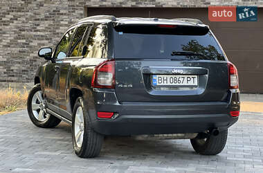 Внедорожник / Кроссовер Jeep Compass 2015 в 