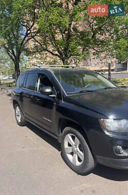 Внедорожник / Кроссовер Jeep Compass 2013 в 