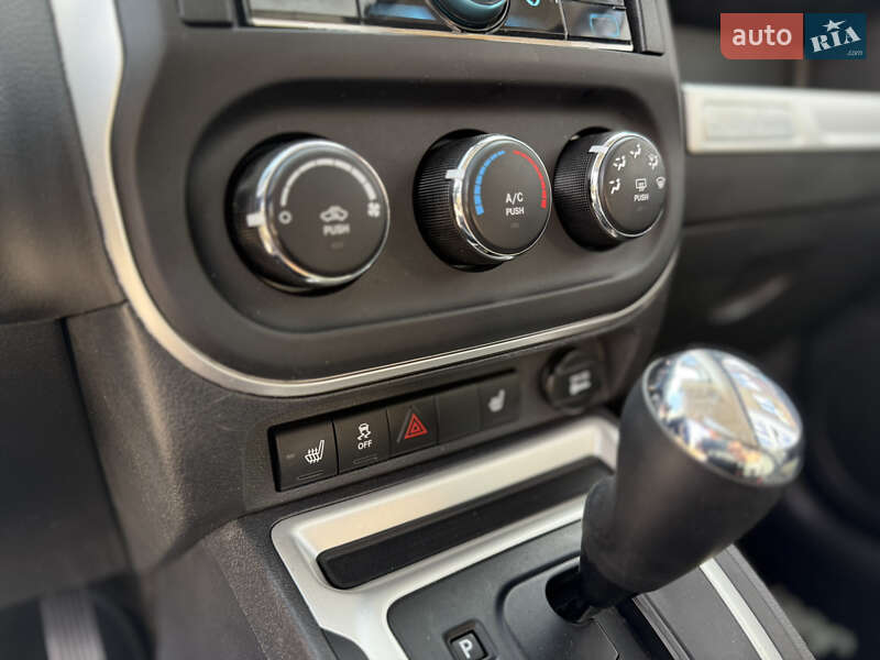 Внедорожник / Кроссовер Jeep Compass 2014 в Киеве