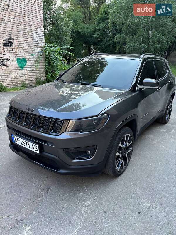 Внедорожник / Кроссовер Jeep Compass 2019 в Киеве