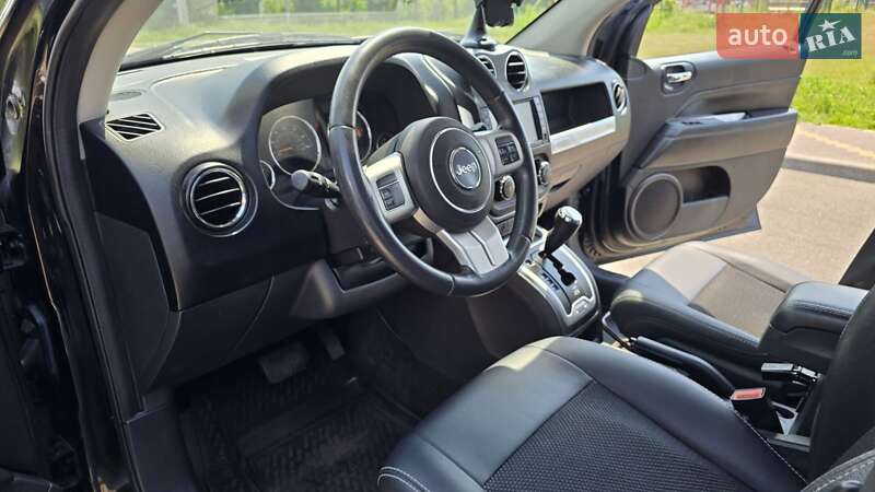 Внедорожник / Кроссовер Jeep Compass 2015 в Киеве