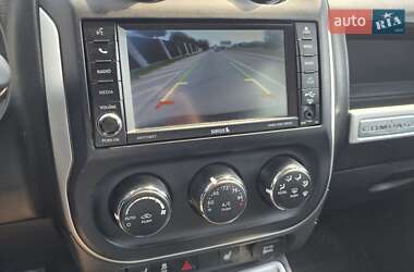 Внедорожник / Кроссовер Jeep Compass 2015 в 