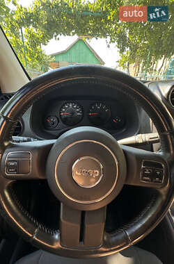 Внедорожник / Кроссовер Jeep Compass 2011 в 
