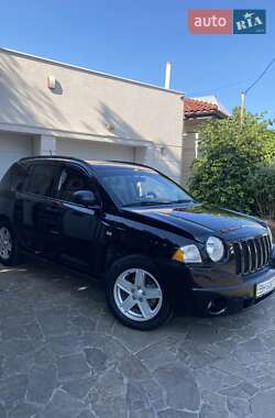 Внедорожник / Кроссовер Jeep Compass 2007 в 