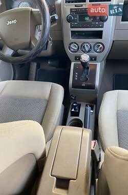 Внедорожник / Кроссовер Jeep Compass 2007 в 